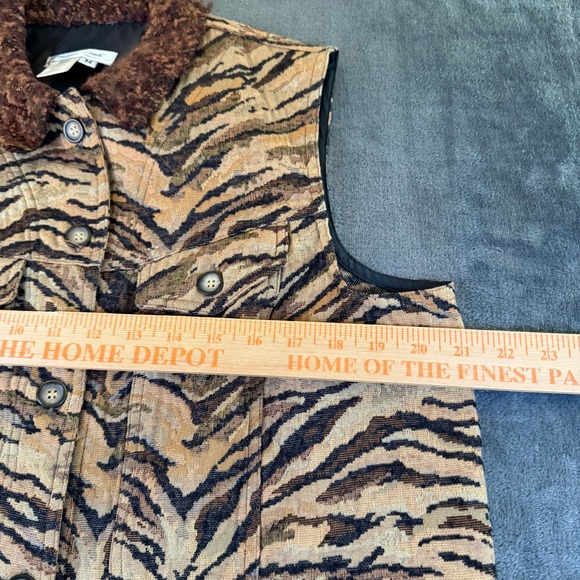 Coldwater Creek Tiger Print Tapestry Vest Fuzzy Collar Sleeveless Womens Medium - Picture 6 of 8